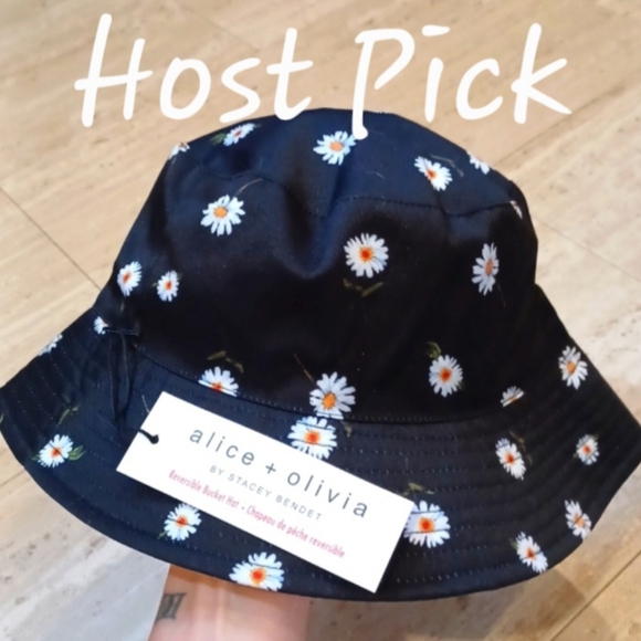 Alice + Olivia Accessories - NWT Alice + Olivia Reversible Daisy Bucket Hat